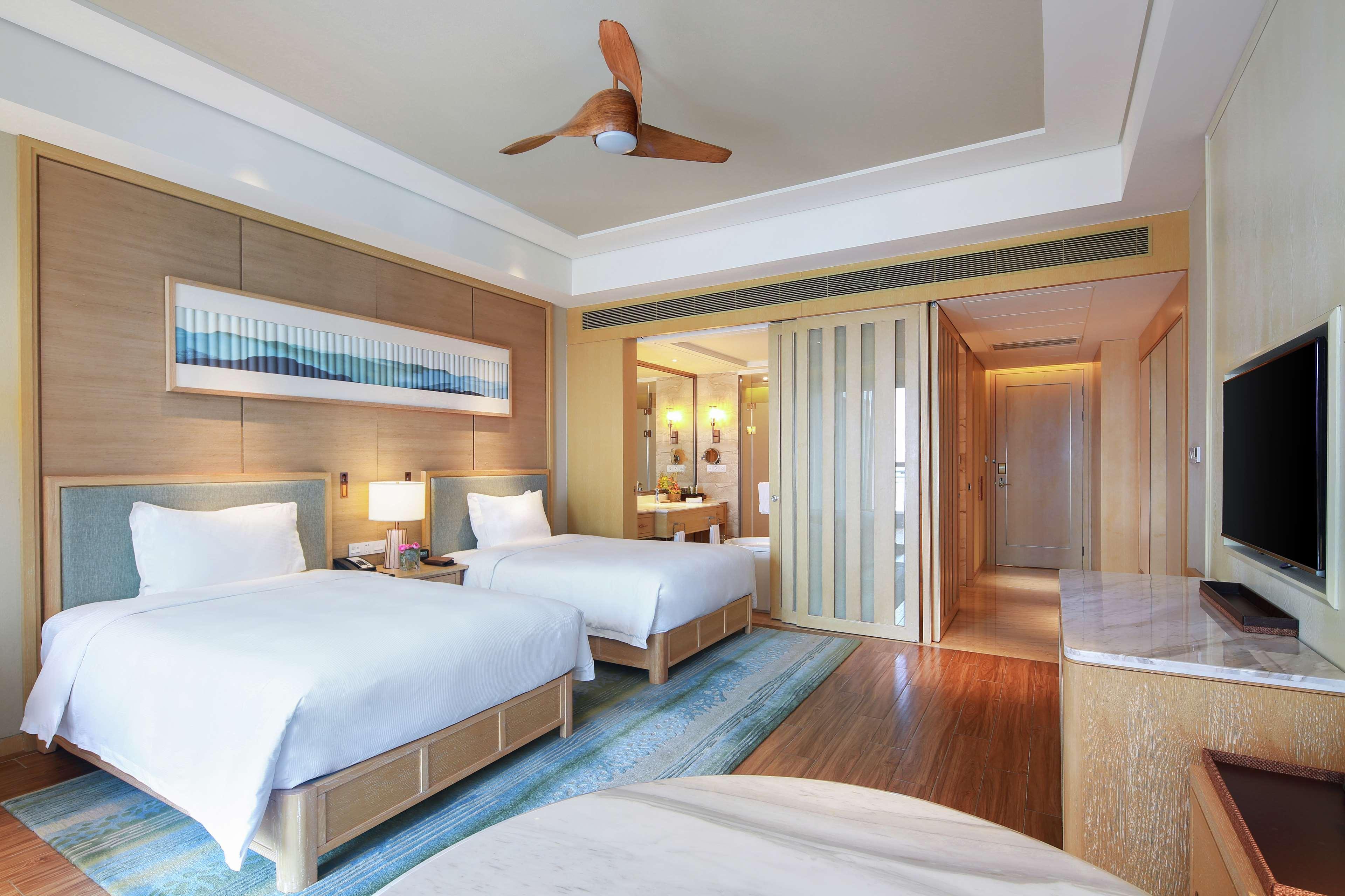 Hilton Yuxi Fuxian Lake Chengjiang  Екстер'єр фото