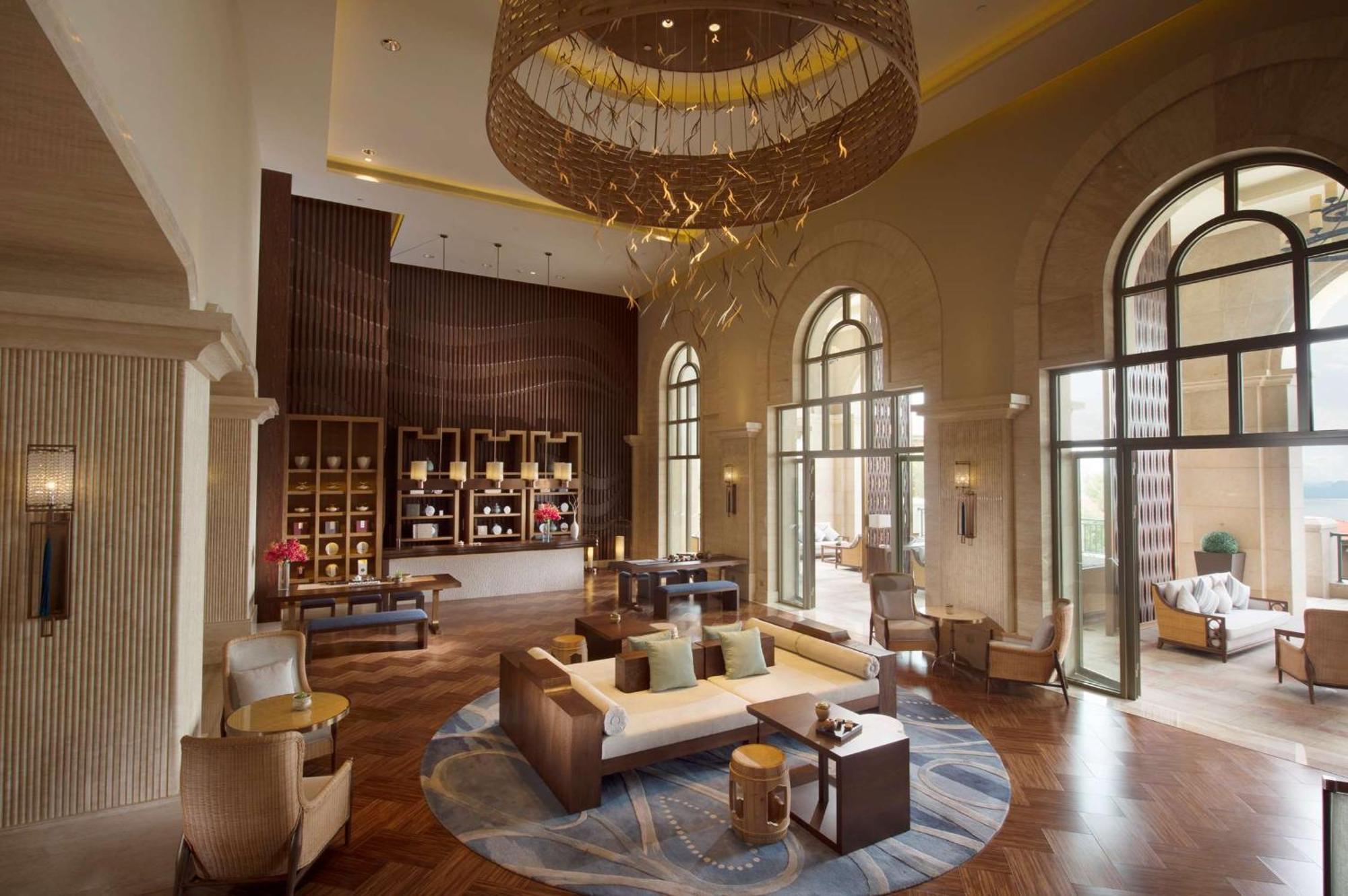 Hilton Yuxi Fuxian Lake Chengjiang  Екстер'єр фото