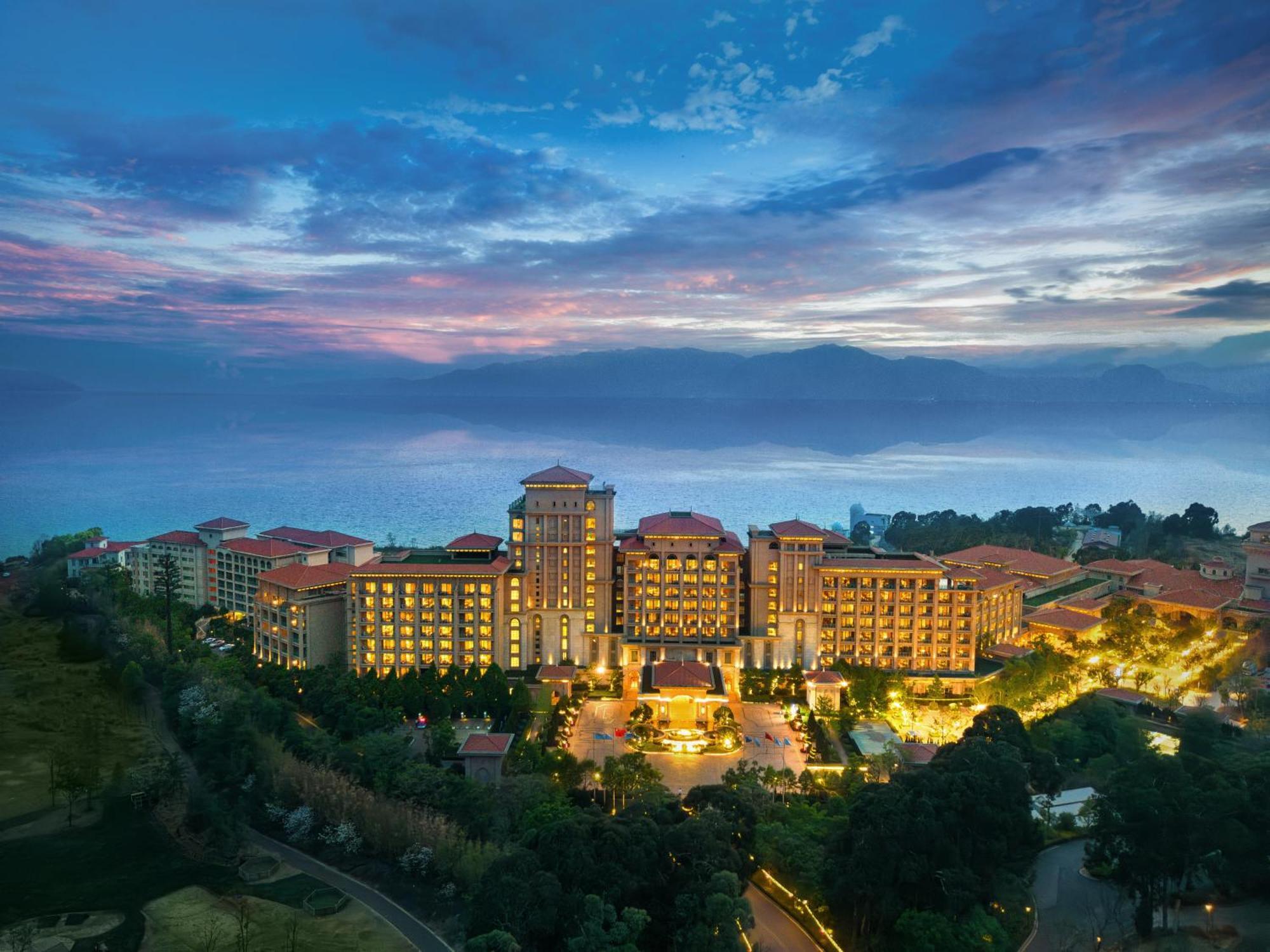 Hilton Yuxi Fuxian Lake Chengjiang  Екстер'єр фото